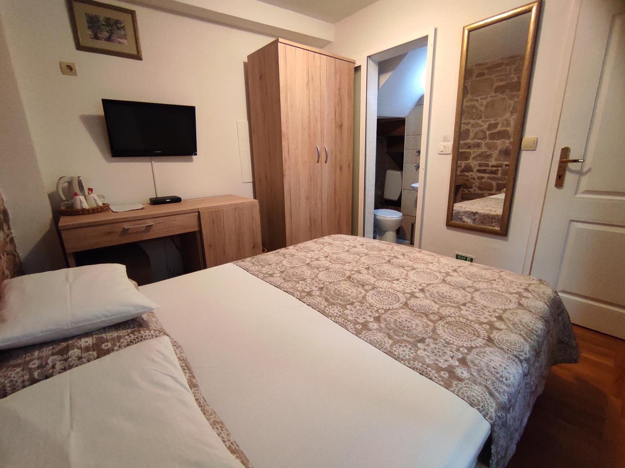 Guesthouse Mirula Split Buitenkant foto